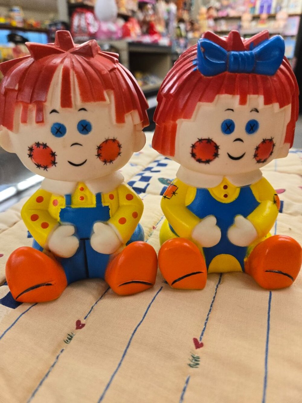 cute vntage pair of rag dolls Raggedy Ann & Andy rubber/plastic shelf sitter toy